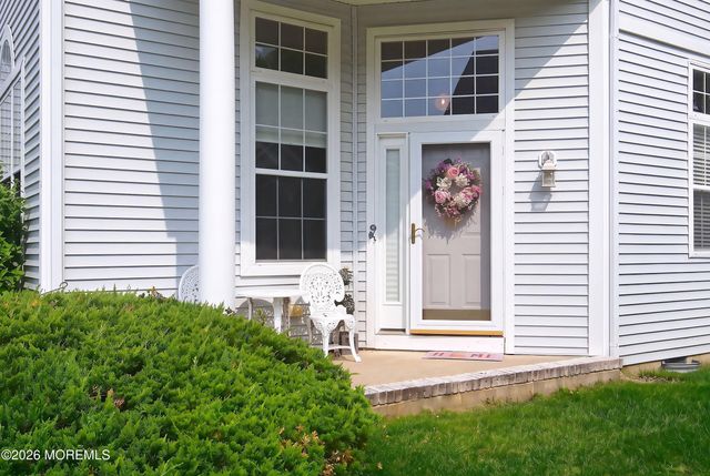 9 Forest Lake Court, Barnegat, NJ 08005