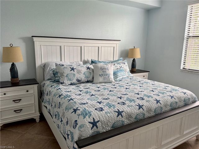 9715 Acqua CT 125, Naples, FL 34113