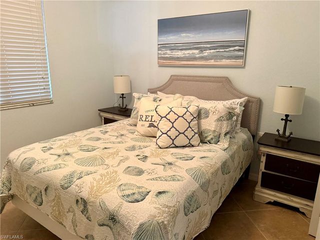 9715 Acqua CT 125, Naples, FL 34113