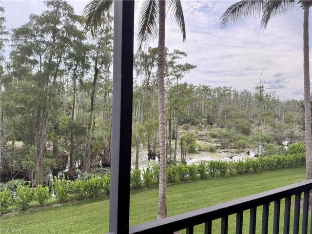 9715 Acqua CT 125, Naples, FL 34113
