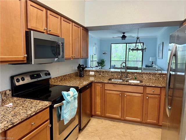 9715 Acqua CT 125, Naples, FL 34113