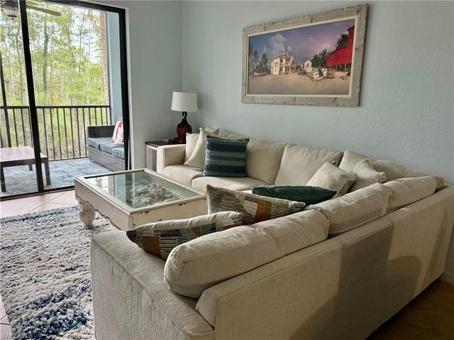 9715 Acqua CT 125, Naples, FL 34113