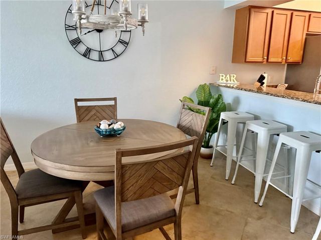 9715 Acqua CT 125, Naples, FL 34113