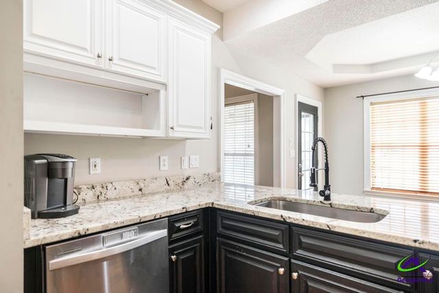 204 Lovorn Circle, Warner Robins, GA 31088