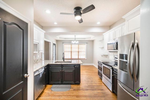 204 Lovorn Circle, Warner Robins, GA 31088