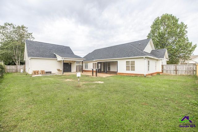 204 Lovorn Circle, Warner Robins, GA 31088