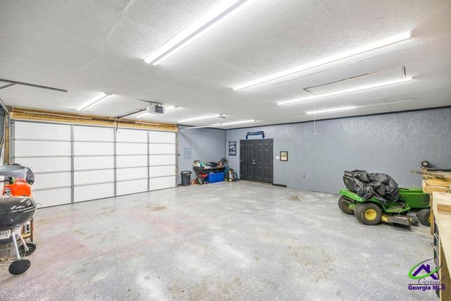 204 Lovorn Circle, Warner Robins, GA 31088