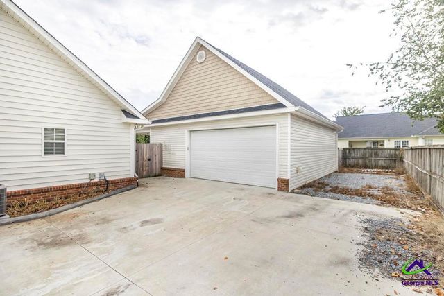 204 Lovorn Circle, Warner Robins, GA 31088