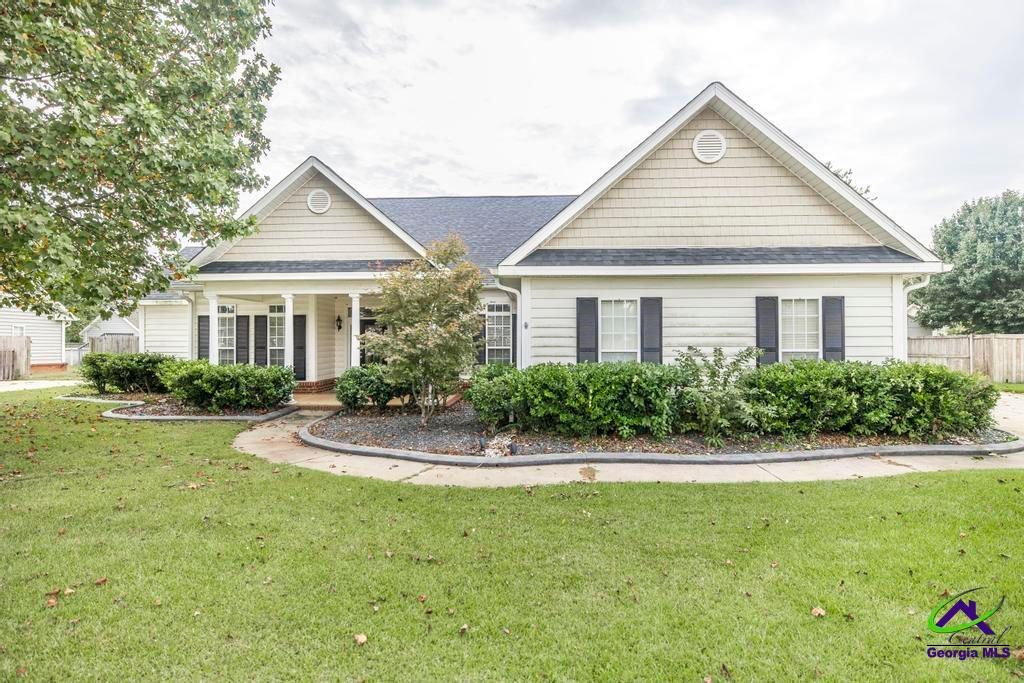 204 Lovorn Circle, Warner Robins, GA 31088