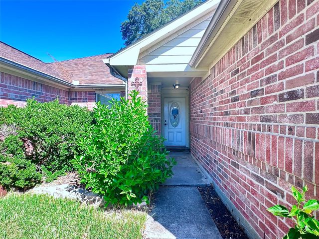 4915 Stone Bridge Street, Baytown, TX 77521
