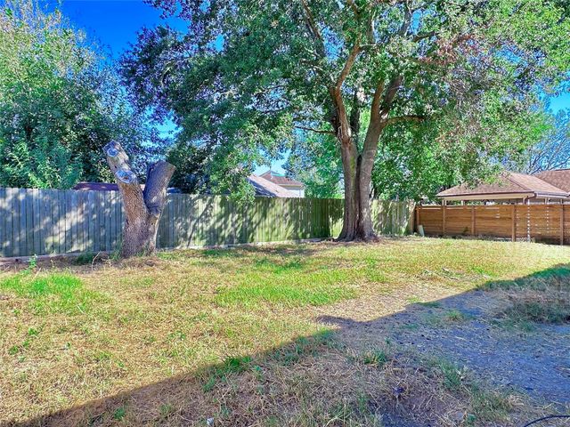 4915 Stone Bridge Street, Baytown, TX 77521