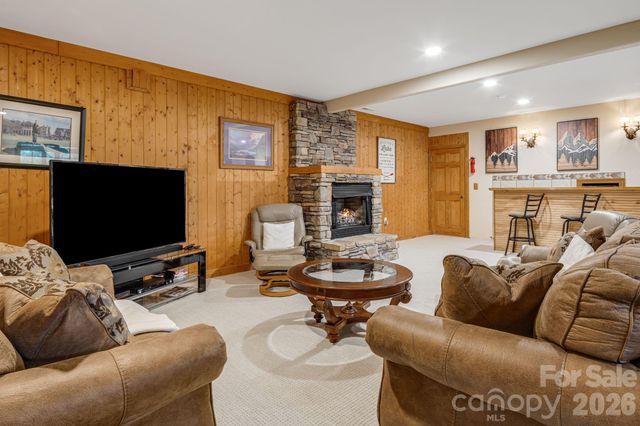 189 Cameron Lane, Lake Lure, NC 28746