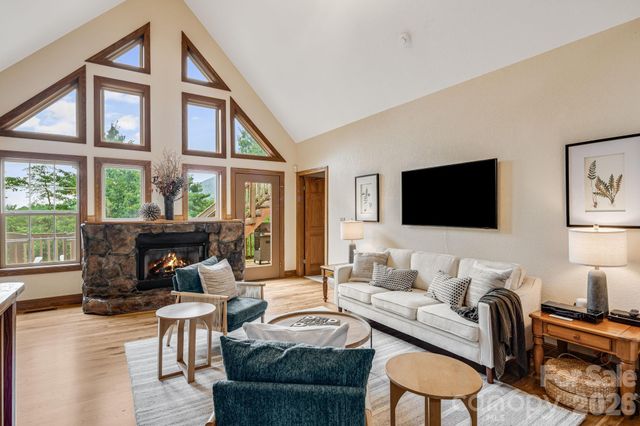 189 Cameron Lane, Lake Lure, NC 28746