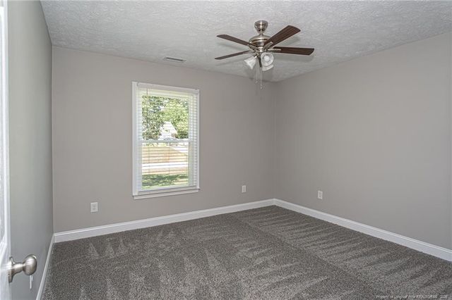 139 Thornbird Drive, Raeford, NC 28376