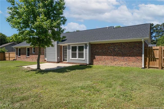 139 Thornbird Drive, Raeford, NC 28376