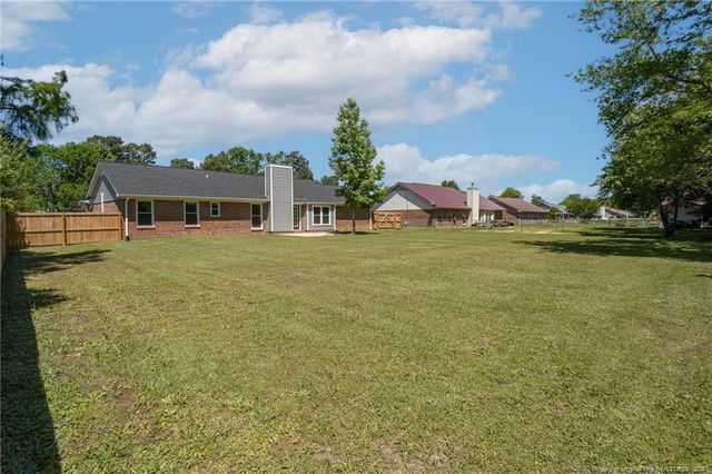 139 Thornbird Drive, Raeford, NC 28376
