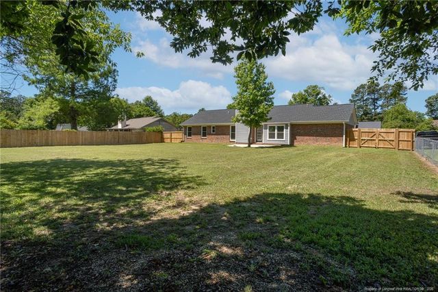 139 Thornbird Drive, Raeford, NC 28376