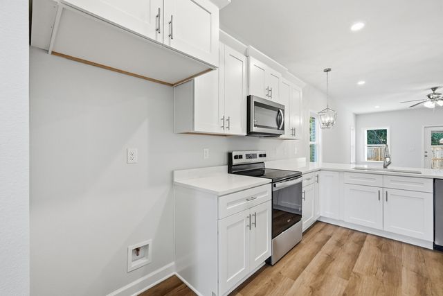 71 Spooner Street, Defuniak Springs, FL 32433