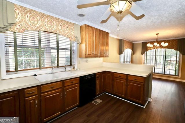 150 Stratford Way, Fayetteville, GA 30214