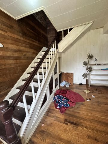 112 W Hackberry St, Centerville, TN 37033