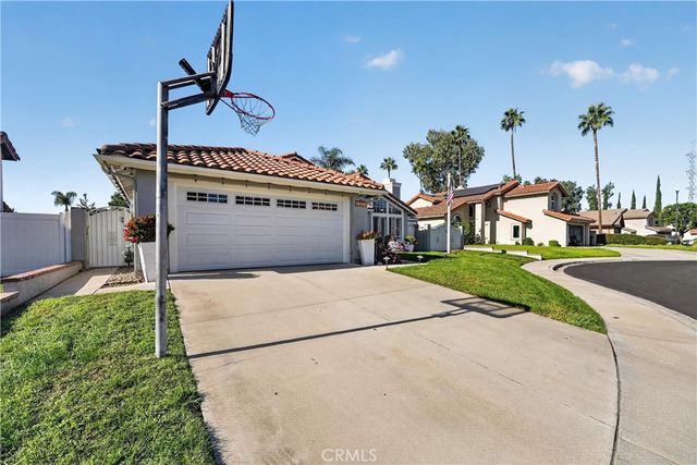 13673 Berkeley Court, Fontana, CA 92336