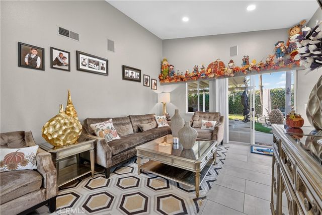 13673 Berkeley Court, Fontana, CA 92336