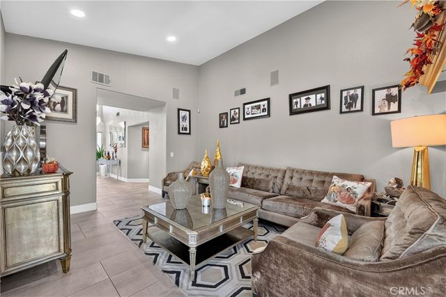 13673 Berkeley Court, Fontana, CA 92336