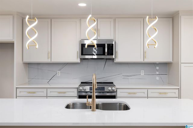 704 CEDAR CONE CIRCLE, Birmingham, AL 35214