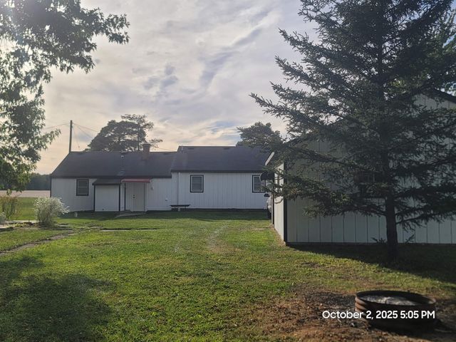 8273 Van Vleet Road, Gaines, MI 48436