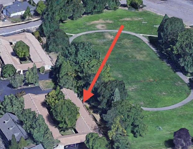 300 Shafer Lane I-2, Jacksonville, OR 97530