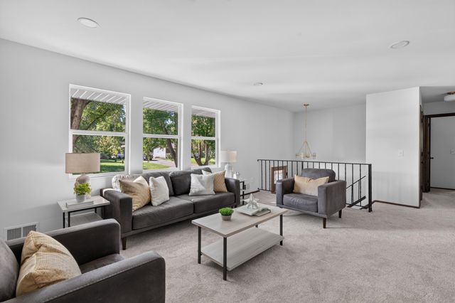 11608 Utah Avenue N, Champlin, MN 55316