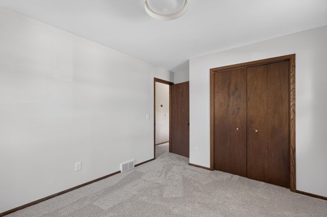11608 Utah Avenue N, Champlin, MN 55316