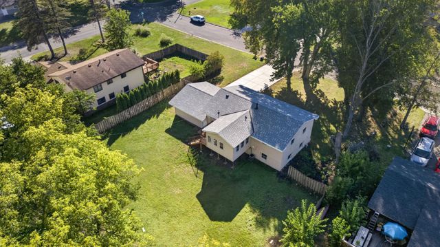 11608 Utah Avenue N, Champlin, MN 55316