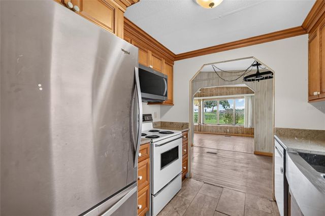 1610 SUNSHINE LANE, Tavares, FL 32778