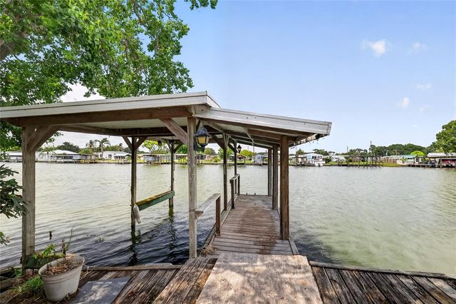 1610 SUNSHINE LANE, Tavares, FL 32778