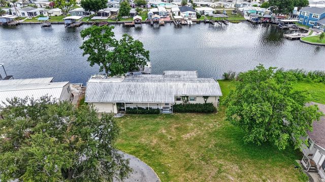 1610 SUNSHINE LANE, Tavares, FL 32778