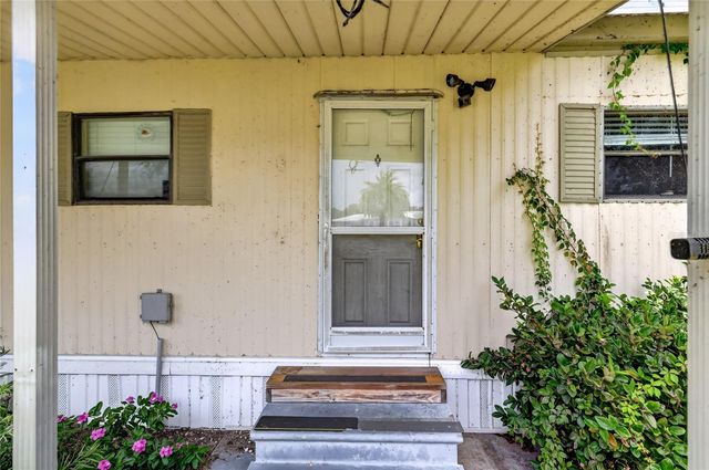 1610 SUNSHINE LANE, Tavares, FL 32778