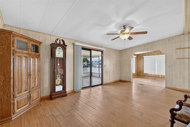 1610 SUNSHINE LANE, Tavares, FL 32778