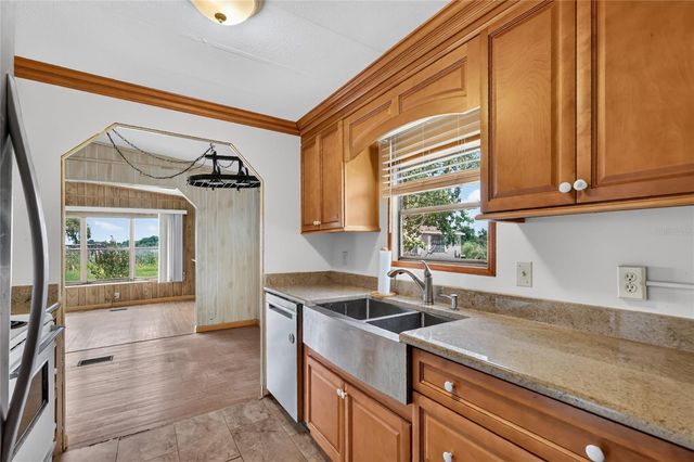 1610 SUNSHINE LANE, Tavares, FL 32778