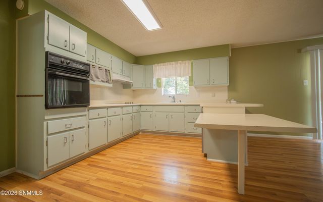1850 Debby Circle, Las Cruces, NM 88005