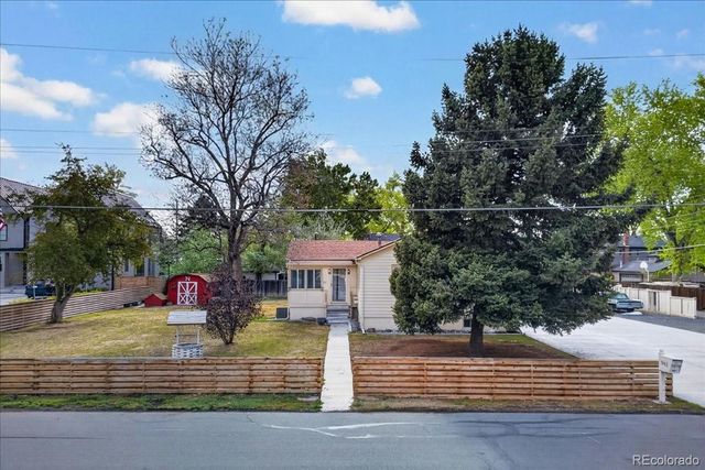 961 Kendall Street, Lakewood, CO 80214