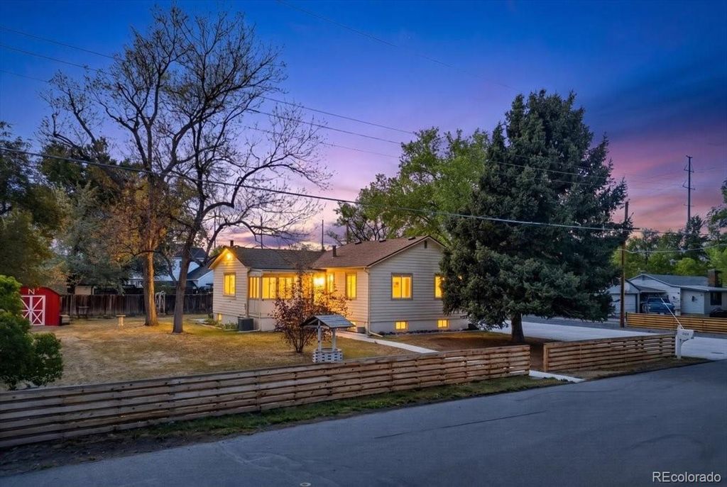 961 Kendall Street, Lakewood, CO 80214
