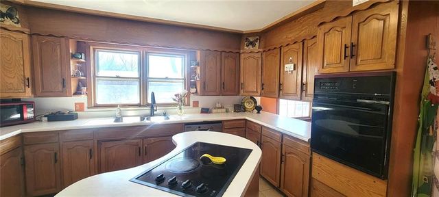 538 Brown Circle Drive, Osawatomie, KS 66064