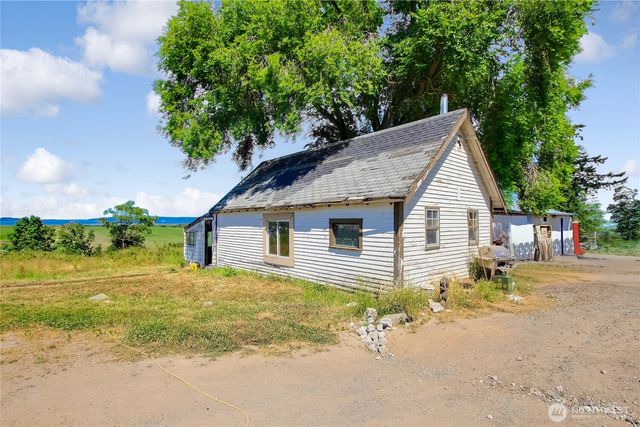 30320 Pioneer Highway, Stanwood, WA 98292