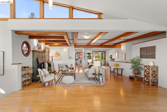 1085 Creston Rd, Berkeley, CA 94708