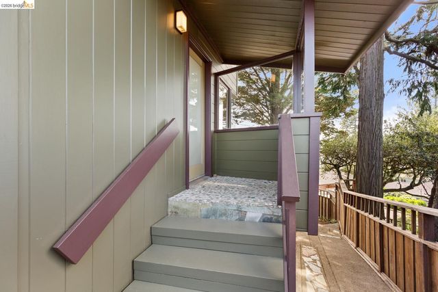 1085 Creston Rd, Berkeley, CA 94708