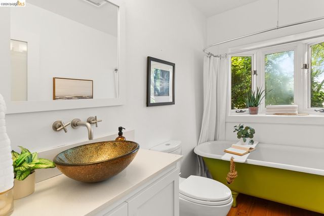 1085 Creston Rd, Berkeley, CA 94708