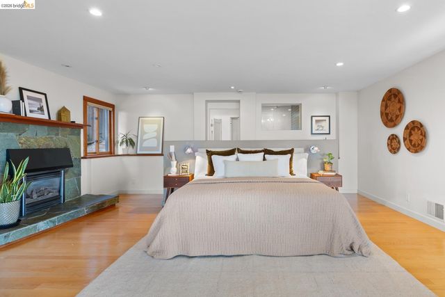 1085 Creston Rd, Berkeley, CA 94708