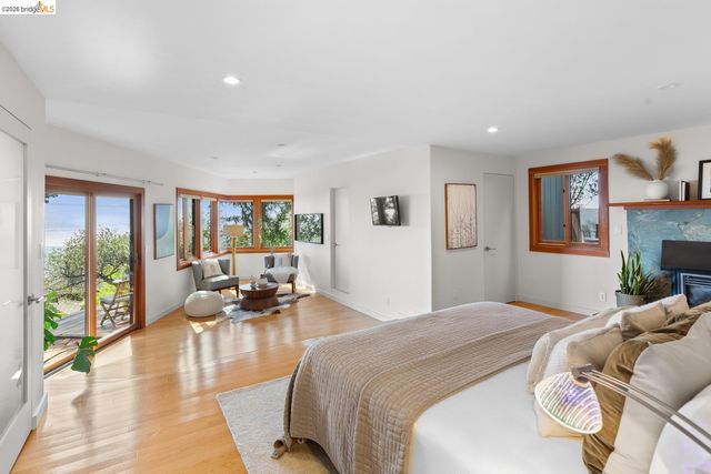 1085 Creston Rd, Berkeley, CA 94708