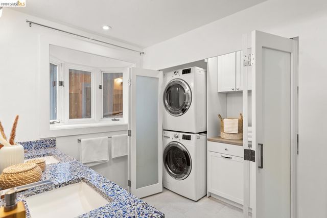 1085 Creston Rd, Berkeley, CA 94708